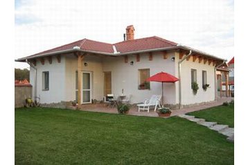 Madjarska Privát Egerszalók, Eksterijer